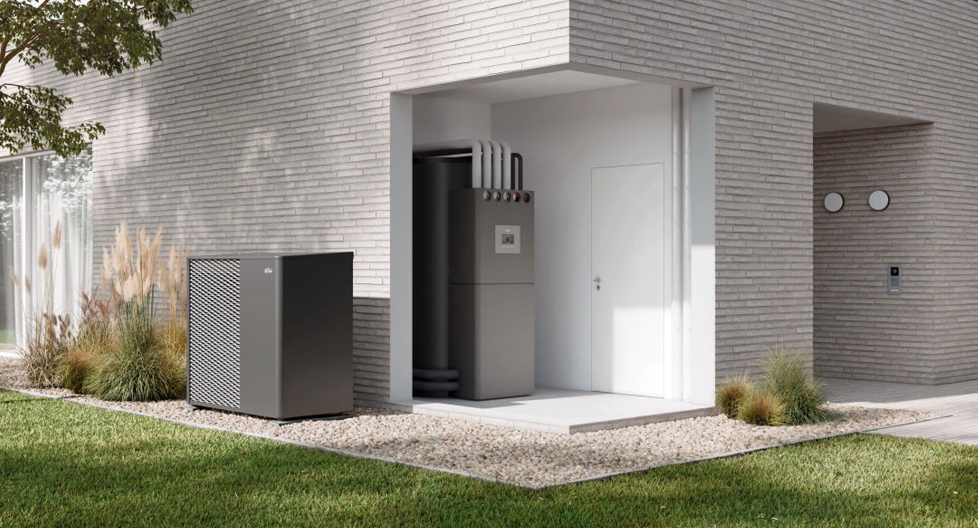 Haus mit moderner Wärmepumpe